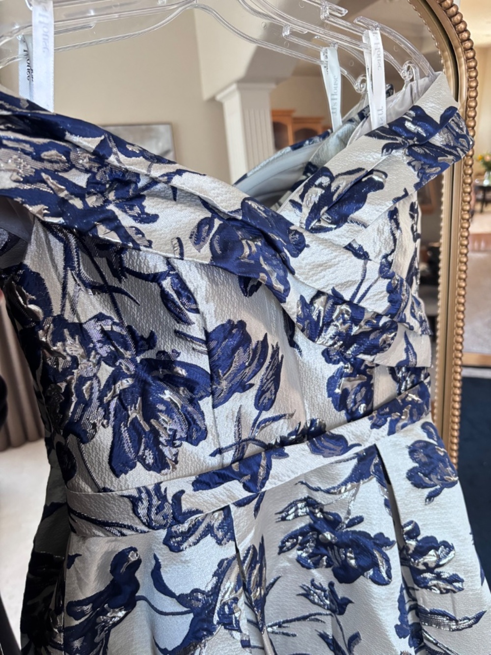 NWT - JJ's House Janae Off the Shoulder Floral Print Jacquard Midi Dress - Picture 4 of 10